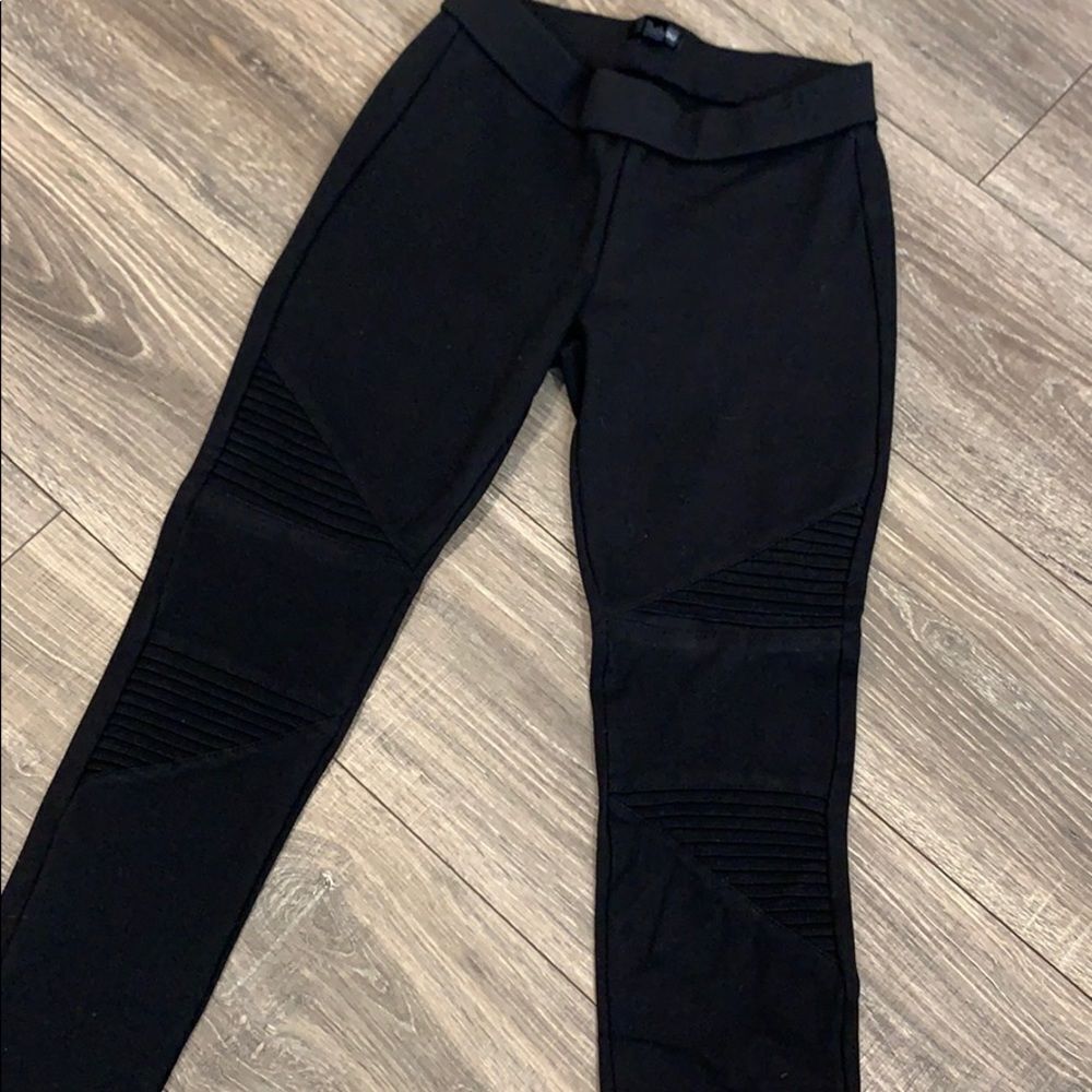 AQUA Leggings with detail pattern!!!